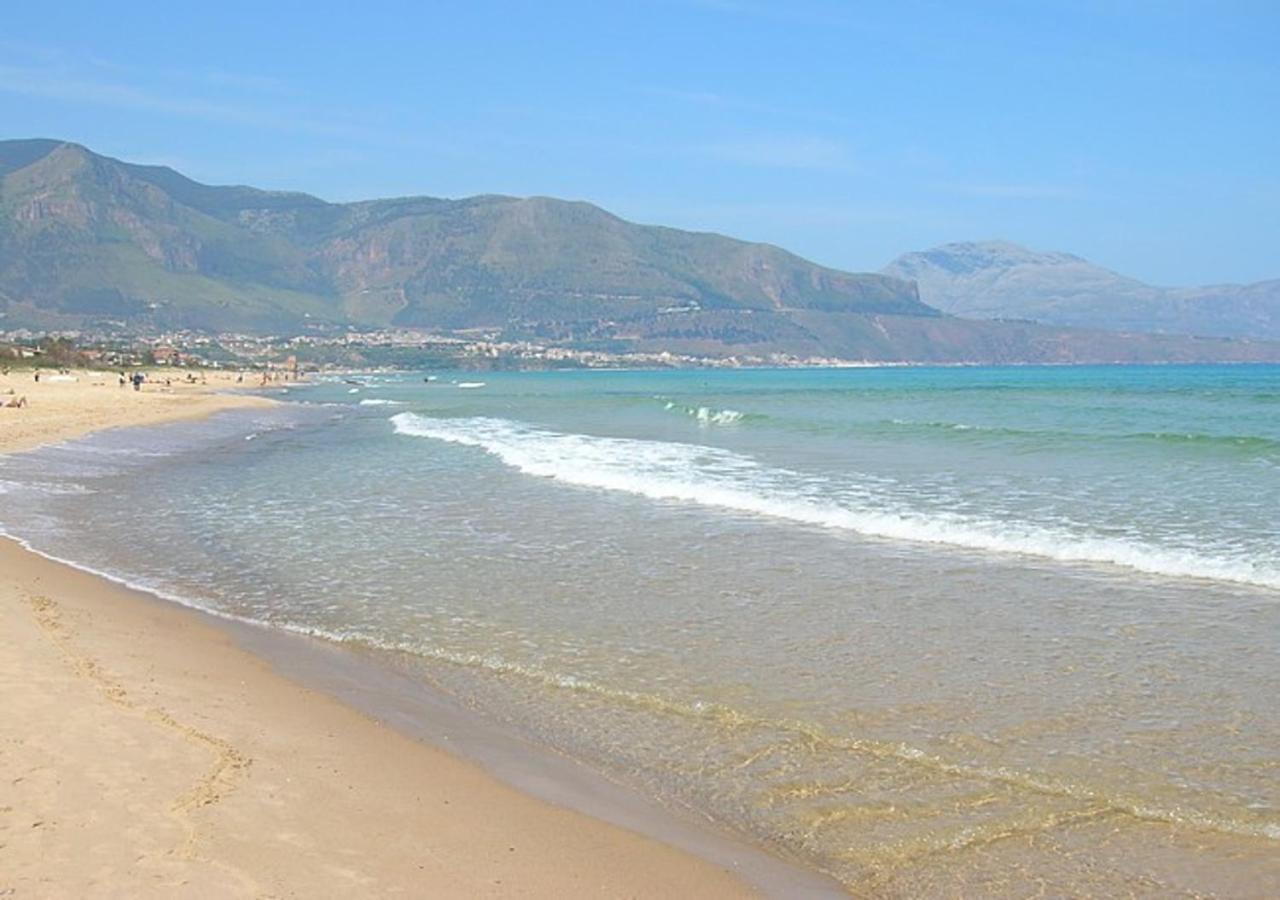 Casa Vacanza La Finestra Sul Porto Castellammare del Golfo Exterior photo