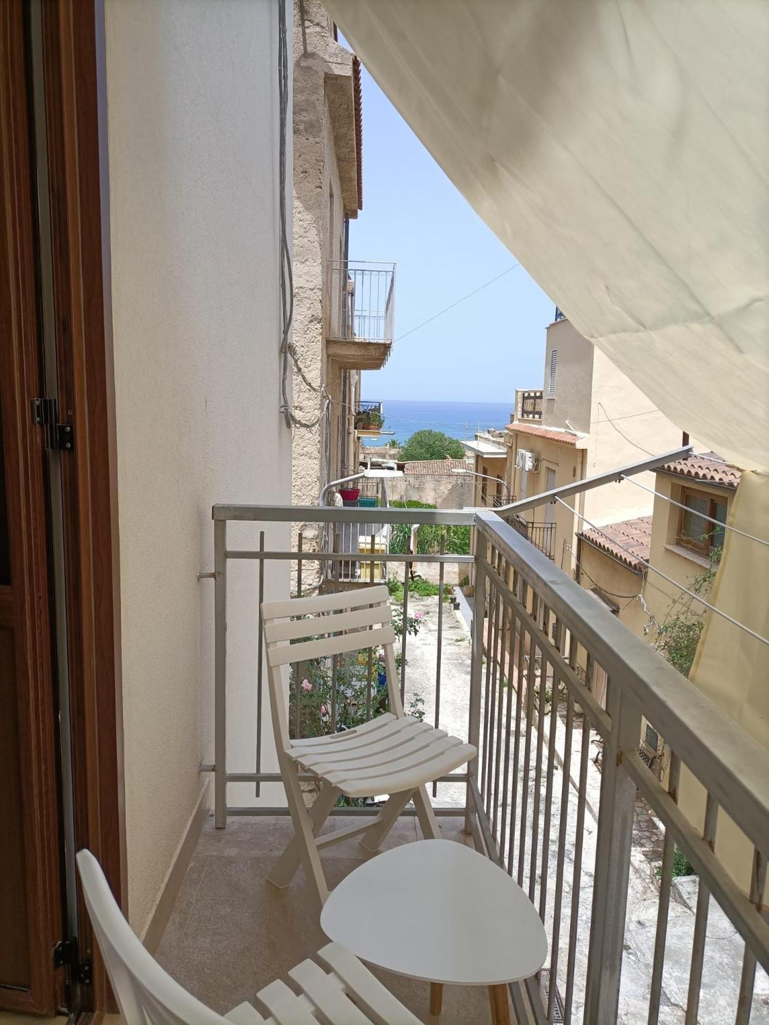 Casa Vacanza La Finestra Sul Porto Castellammare del Golfo Exterior photo