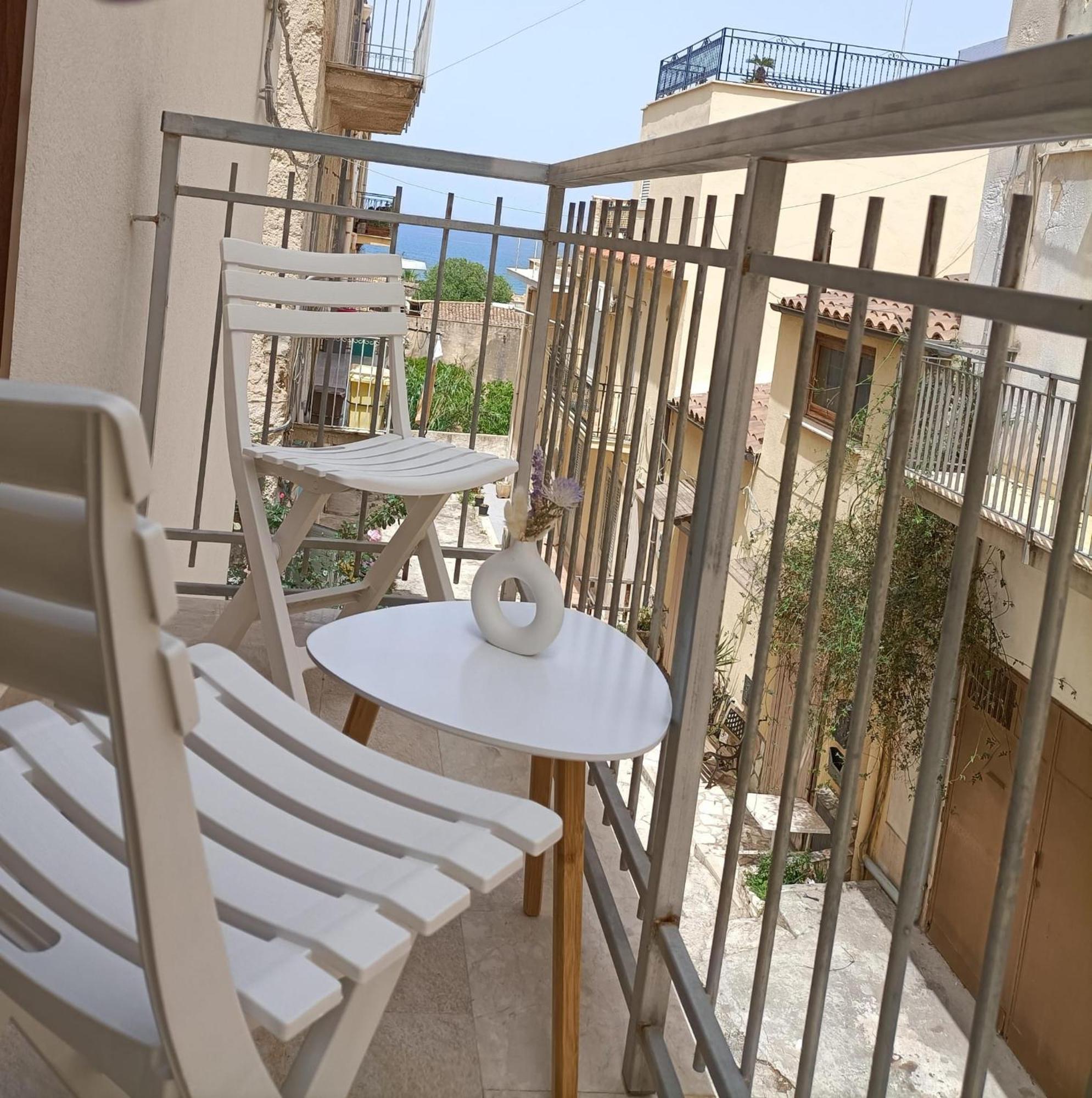 Casa Vacanza La Finestra Sul Porto Castellammare del Golfo Exterior photo